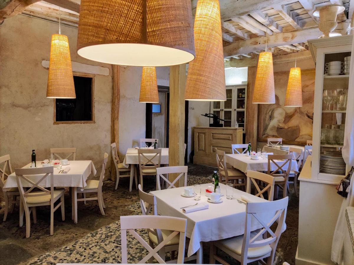 Posada Restaurante Casa De La Sal 칸델레리오 외부 사진